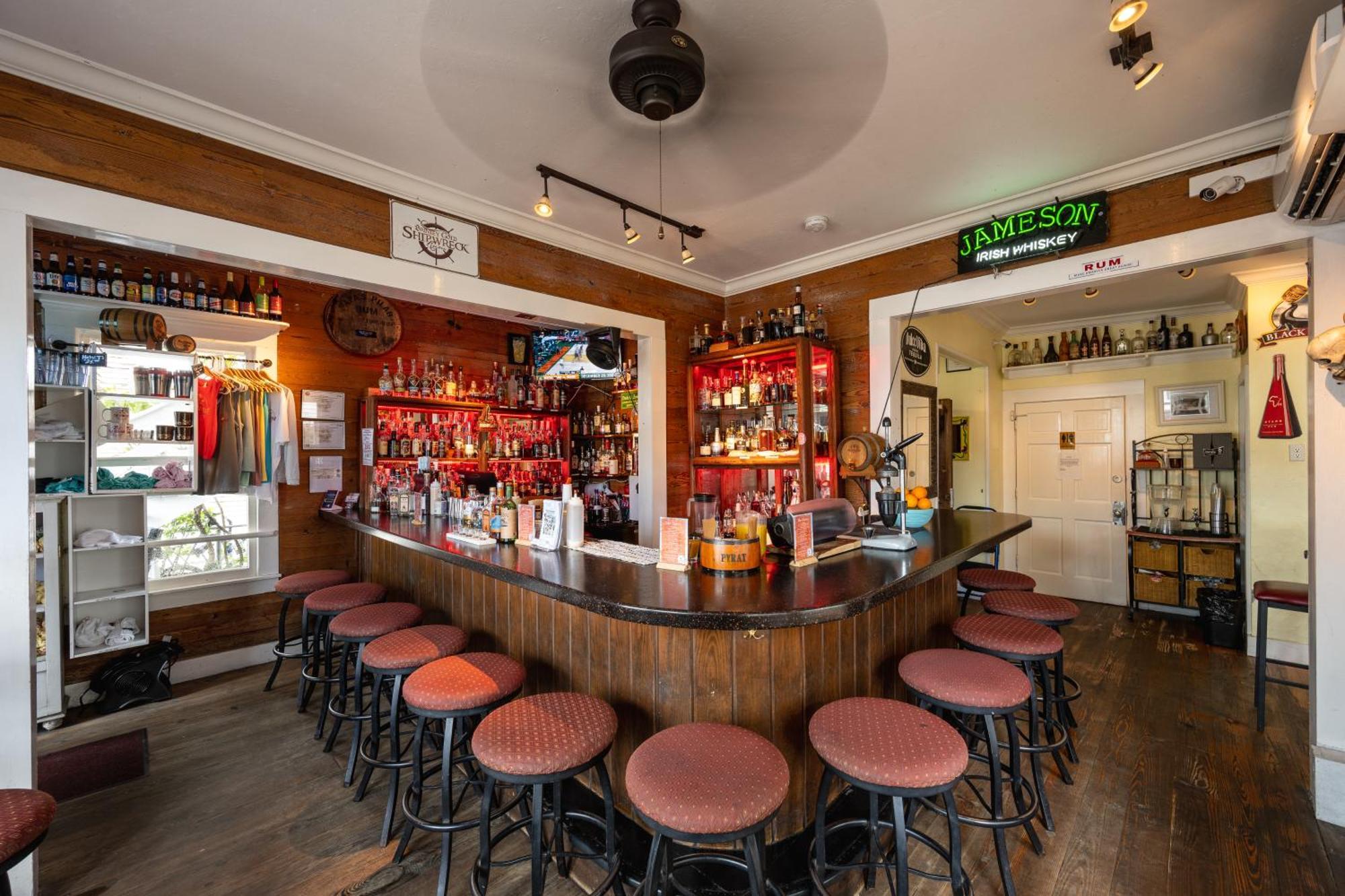 The Speakeasy Inn And Rum Bar คีย์เวสต์ ภายนอก รูปภาพ